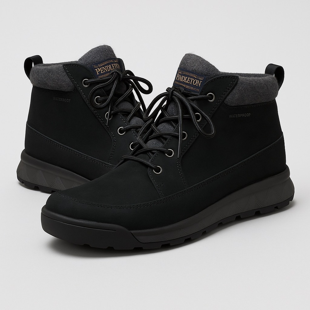 Pendleton Men’s Black Waterproof Winter Traction Boots – Size 10–10.5.